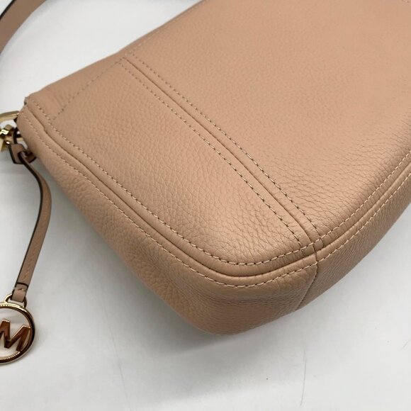 Michael Kors Light Pink Pebbled Leather Bedford Convertible Shoulder bag - Picture 9 of 11